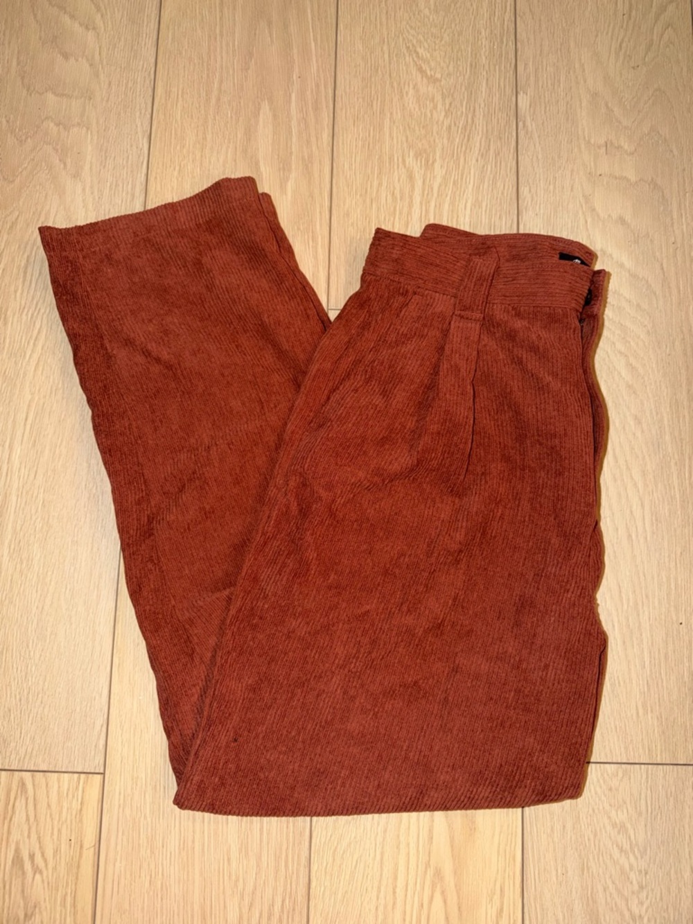 Madewell Redwood High-Rise Corduroy Pants - Picture 4 of 6